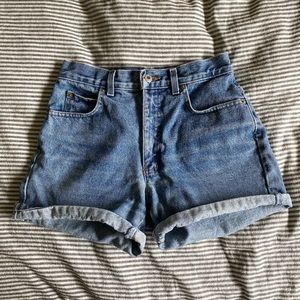 Vintage Levi’s Style Denim Jeans Medium Wash 26 27